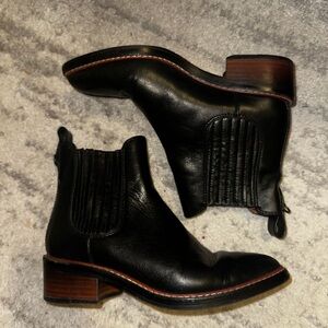 Coach Bowery Chelsea Boots size 5